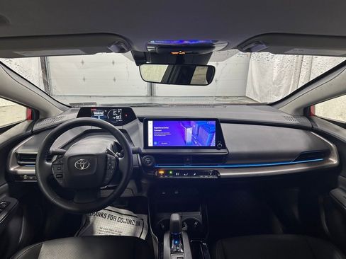 Used 2025 Toyota Prius XLE image 43