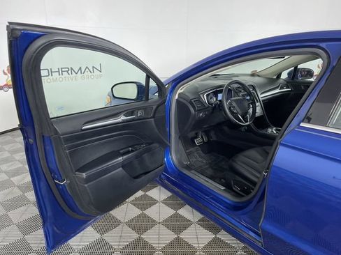 Used 2017 Ford Fusion Titanium image 17