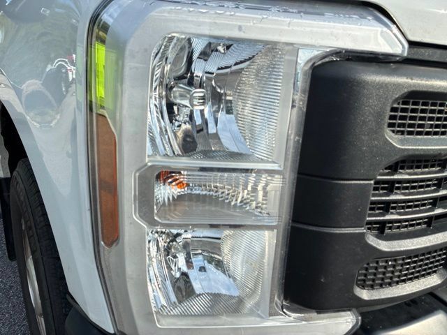 Used 2024 Ford F350 XL RWD image 9