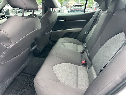 Used 2019 Toyota Camry LE FWD image 11