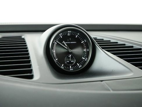 Used 2025 Porsche Macan Turbo Electric image 14