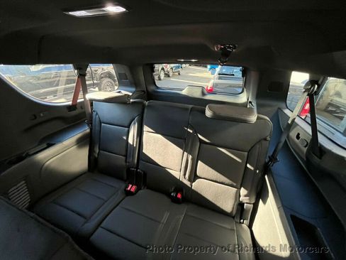 Used 2026 Chevrolet Suburban LT image 21