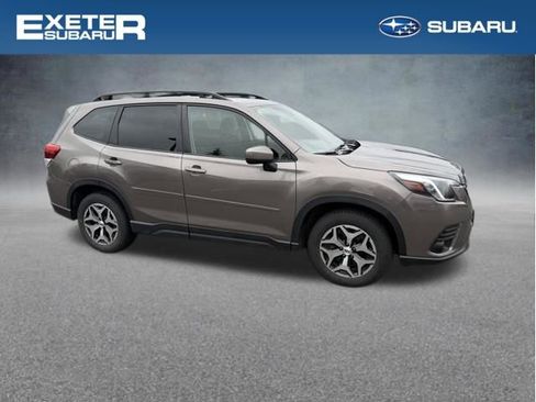 Used 2023 Subaru Forester Premium AWD/4WD image 3