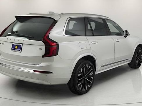 New 2025 Volvo XC90 T8 Ultra w/ Protection Package Premier AWD/4WD image 7
