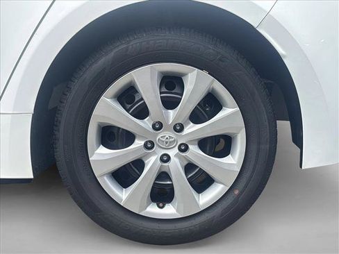 Used 2024 Toyota Corolla LE FWD image 9