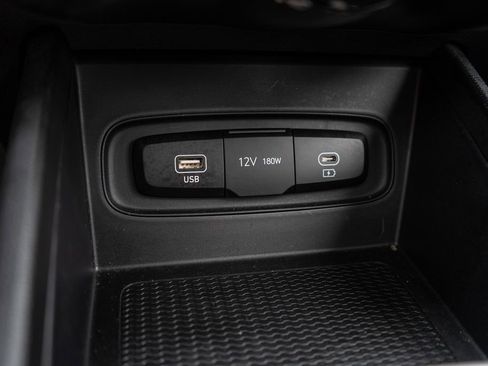 Certified 2023 Hyundai Venue SEL image 27