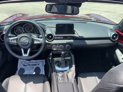 Used 2022 MAZDA MX-5 Miata Grand Touring RWD image 19