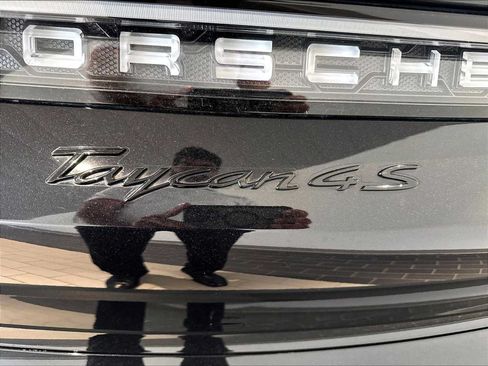 Used 2025 Porsche Taycan 4S AWD/4WD image 36