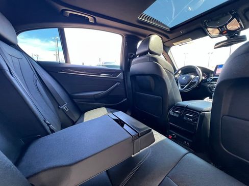 Used 2021 BMW 530i w/ Convenience Package image 27