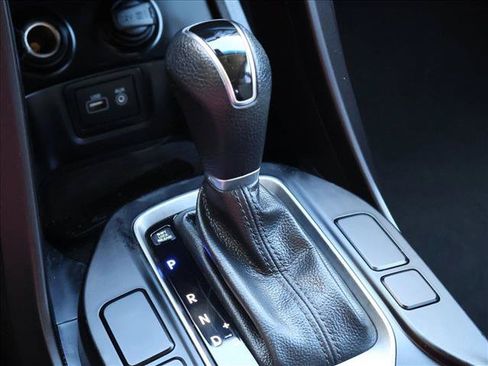 Used 2018 Hyundai Santa Fe SE FWD image 16