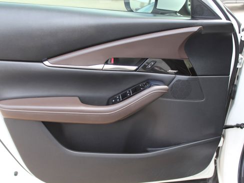 Used 2021 MAZDA CX-30 FWD 2.5 S w/ Premium Package image 27