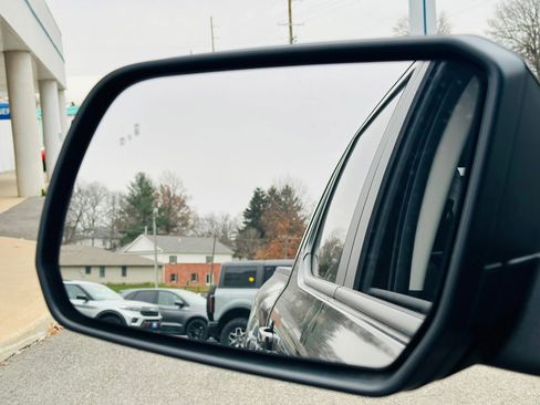 Used 2024 Ford Ranger Lariat w/ FX4 Off-Road Package image 37