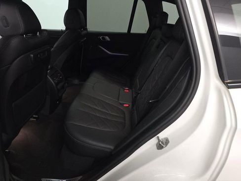 Used 2023 BMW X5 xDrive40i w/ M Sport Package image 7