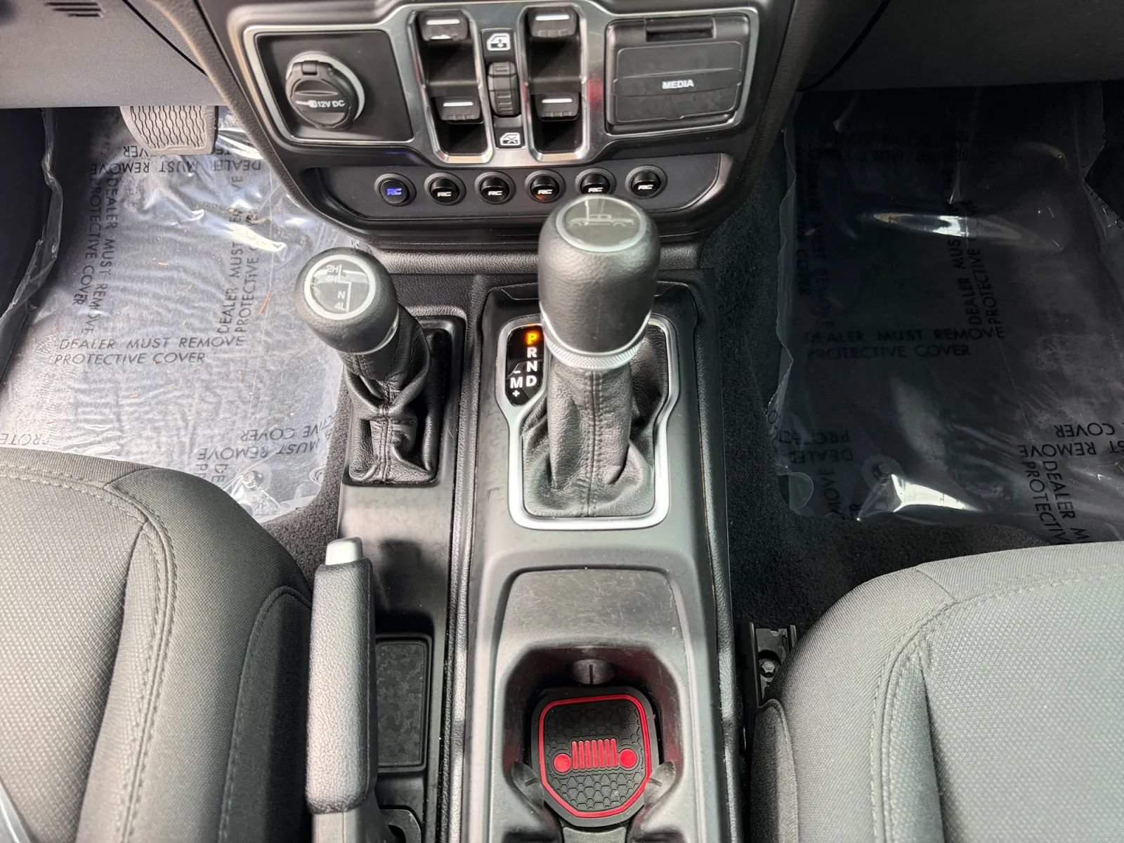 Used 2021 Jeep Gladiator Sport AWD/4WD image 18