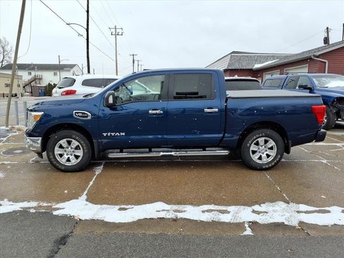 Used 2017 Nissan Titan XD image 23