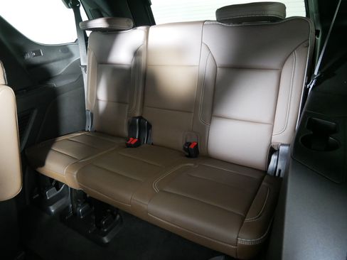 Used 2022 Chevrolet Tahoe High Country AWD/4WD image 33