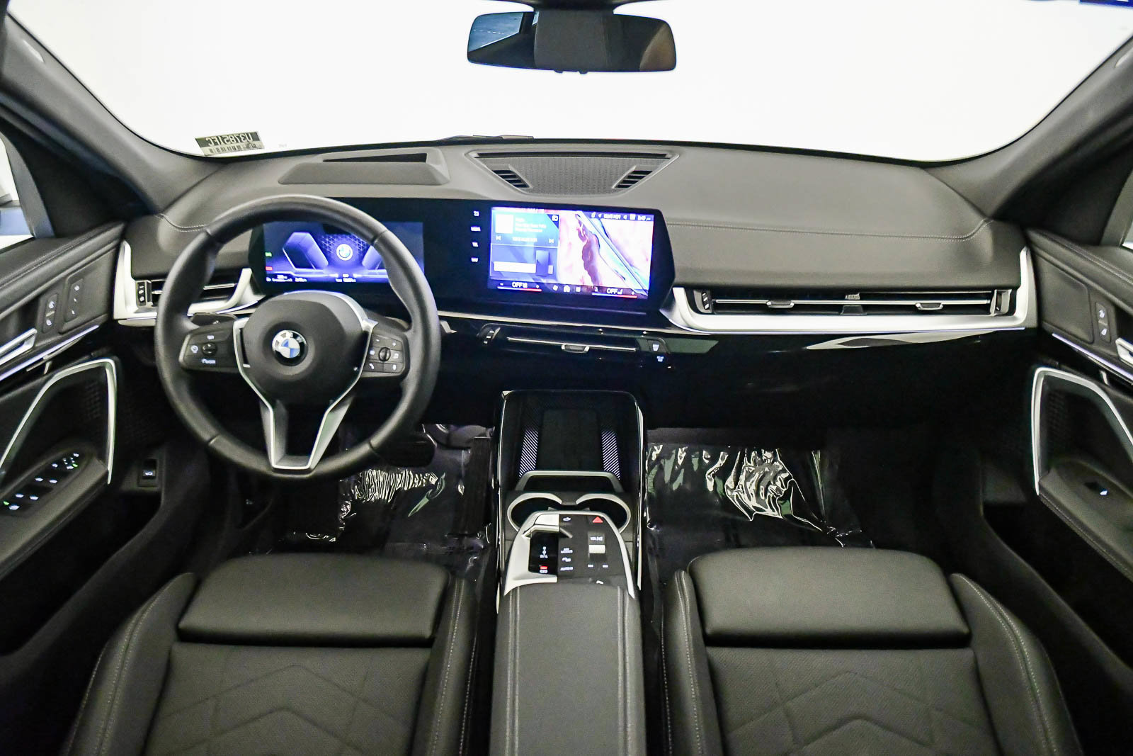 Used 2026 BMW X2 xDrive28i w/ Technology Package AWD/4WD image 14