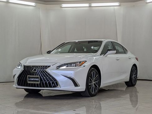 Used 2023 Lexus ES 350 w/ Premium Package image 4