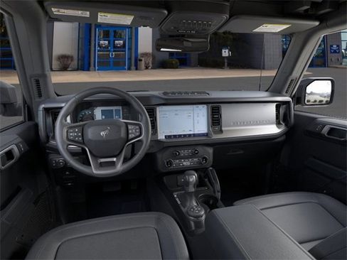 New 2025 Ford Bronco Badlands image 9