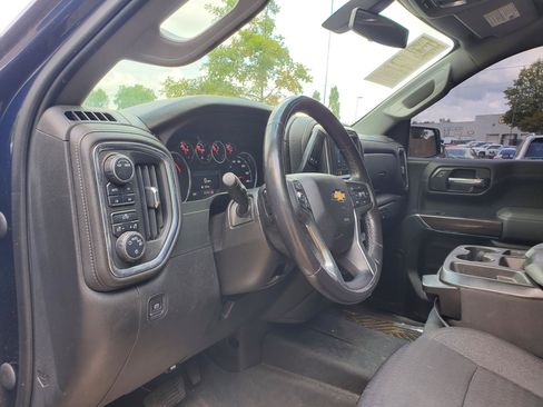 Used 2021 Chevrolet Silverado 1500 LT AWD/4WD image 15