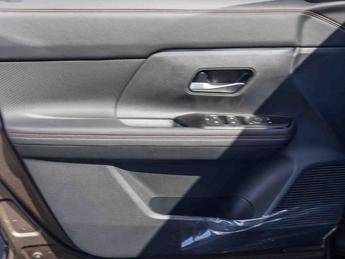 New 2026 Nissan Kicks SR image 21