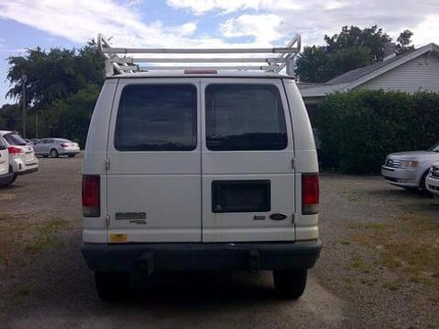 Used 2014 Ford E-250 and Econoline 250 w/ Power Group image 4