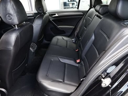 Used 2019 Volkswagen Golf SE FWD image 24
