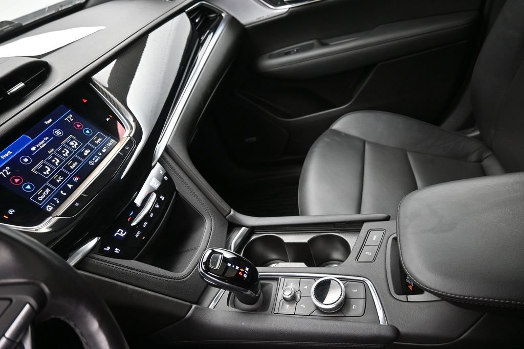 Used 2024 Cadillac XT6 Sport w/ LPO, ONYX Package AWD/4WD image 19