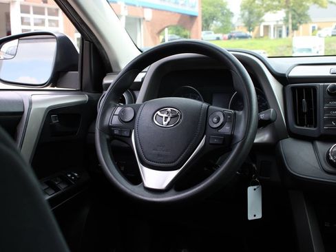 Used 2018 Toyota RAV4 LE w/ All Weather Liner Package FWD image 34