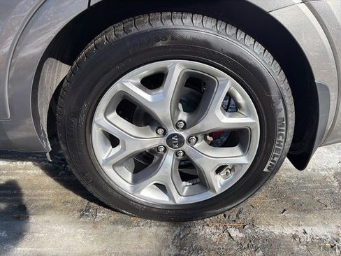 Used 2019 Kia Sorento SX w/ SX Touring Package image 6