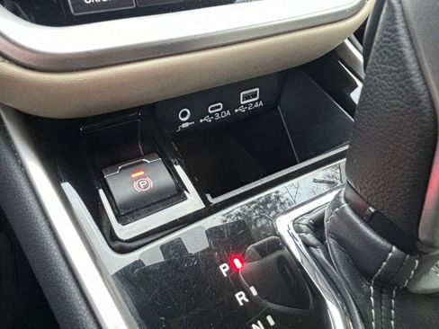 Used 2024 Subaru Outback Limited image 30