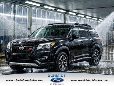 Used 2025 Nissan Pathfinder Rock Creek AWD/4WD image 1