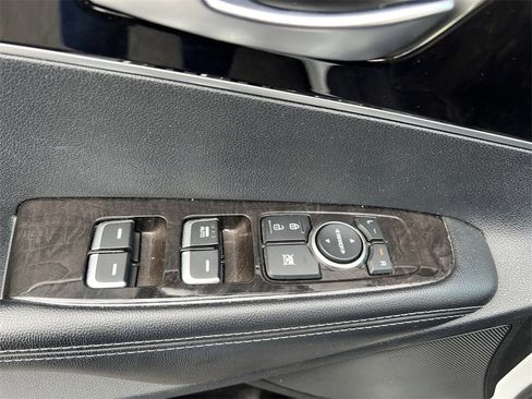 Used 2016 Kia Sorento LX w/ LX Convenience Package image 12