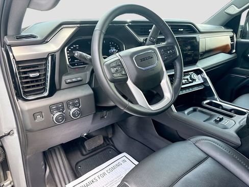 Used 2025 GMC Sierra 2500 Denali w/ Denali Reserve Package AWD/4WD image 9