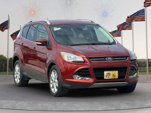 Used 2014 Ford Escape Titanium image 2