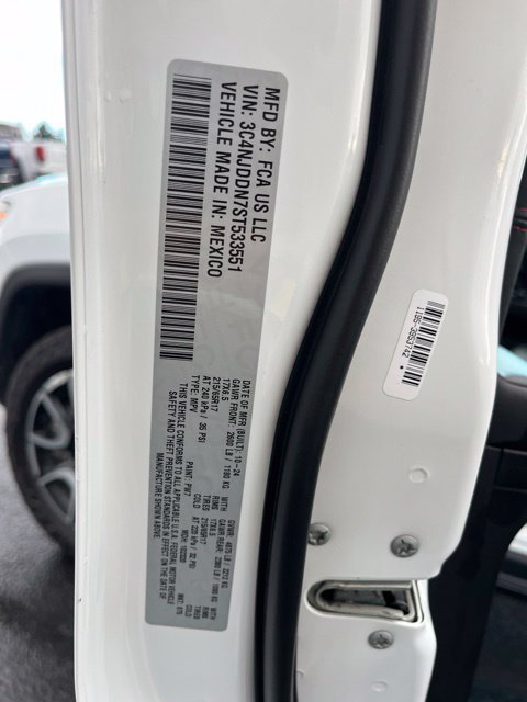 Used 2025 Jeep Compass Trailhawk AWD/4WD image 19