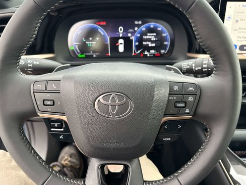 New 2026 Toyota Crown Signia image 23