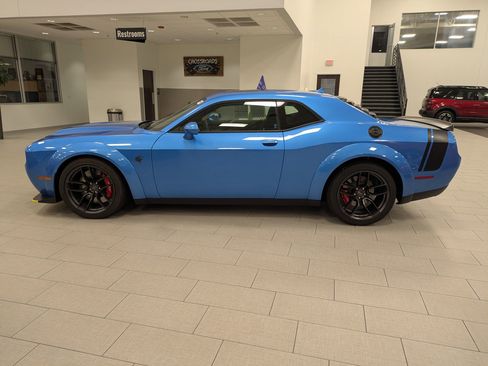 Used 2023 Dodge Challenger SRT Hellcat image 7