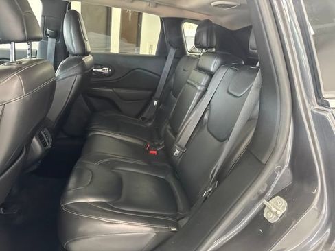 Used 2016 Jeep Cherokee Limited AWD/4WD image 22