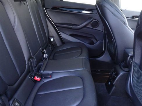 Used 2018 BMW X1 xDrive28i image 14