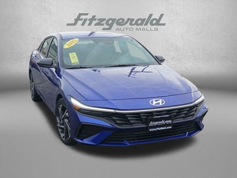 Certified 2025 Hyundai Elantra Sport image 1