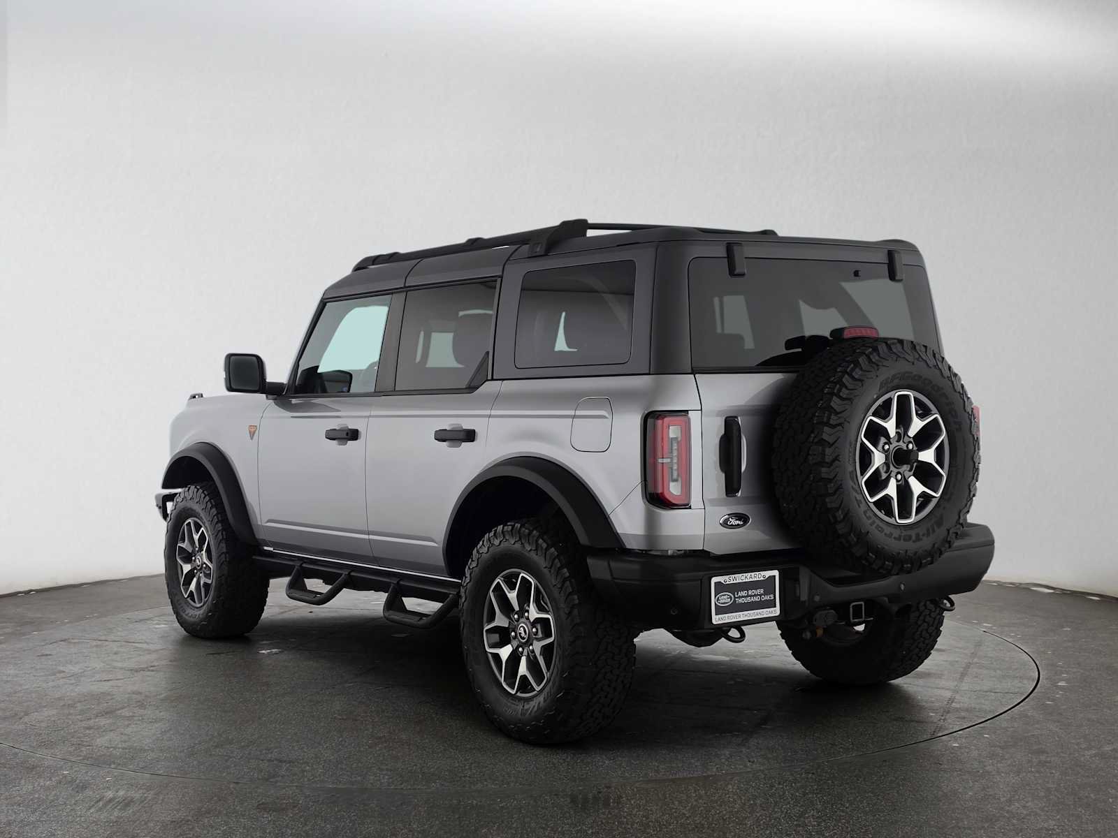 Used 2024 Ford Bronco Badlands AWD/4WD image 3