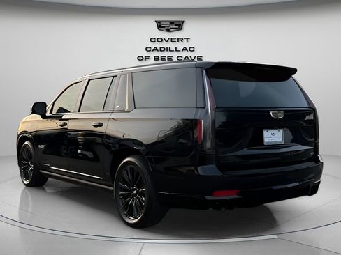 Used 2023 Cadillac Escalade ESV V w/ LPO, ONYX Package image 7