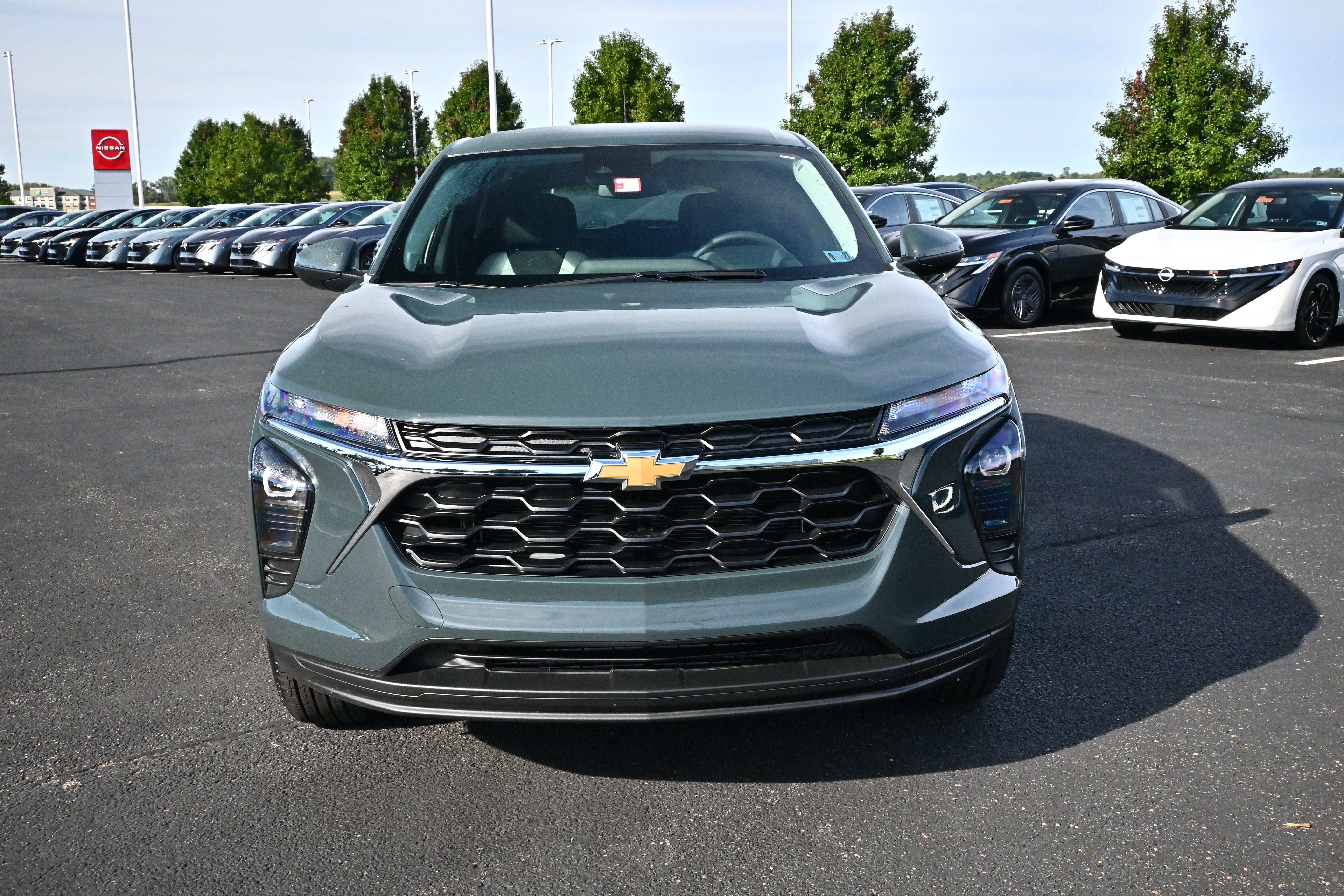Used 2026 Chevrolet Trax LS w/ LS Convenience Package FWD image 3