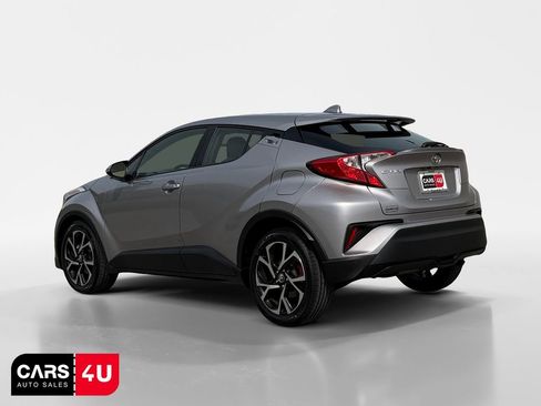 Used 2019 Toyota C-HR XLE FWD image 5