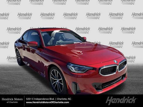 Used 2025 BMW 230i Coupe RWD image 1