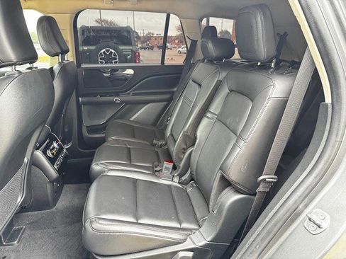Used 2023 Lincoln Aviator 2WD image 10