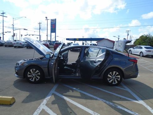 Used 2021 Nissan Altima 2.5 S FWD image 25