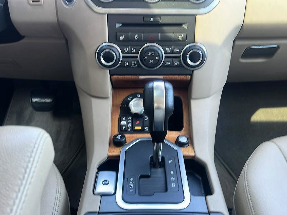 Used 2011 Land Rover LR4 HSE AWD/4WD image 38