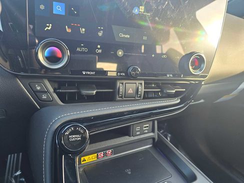 Certified 2025 Lexus NX 450h+ F Sport image 29